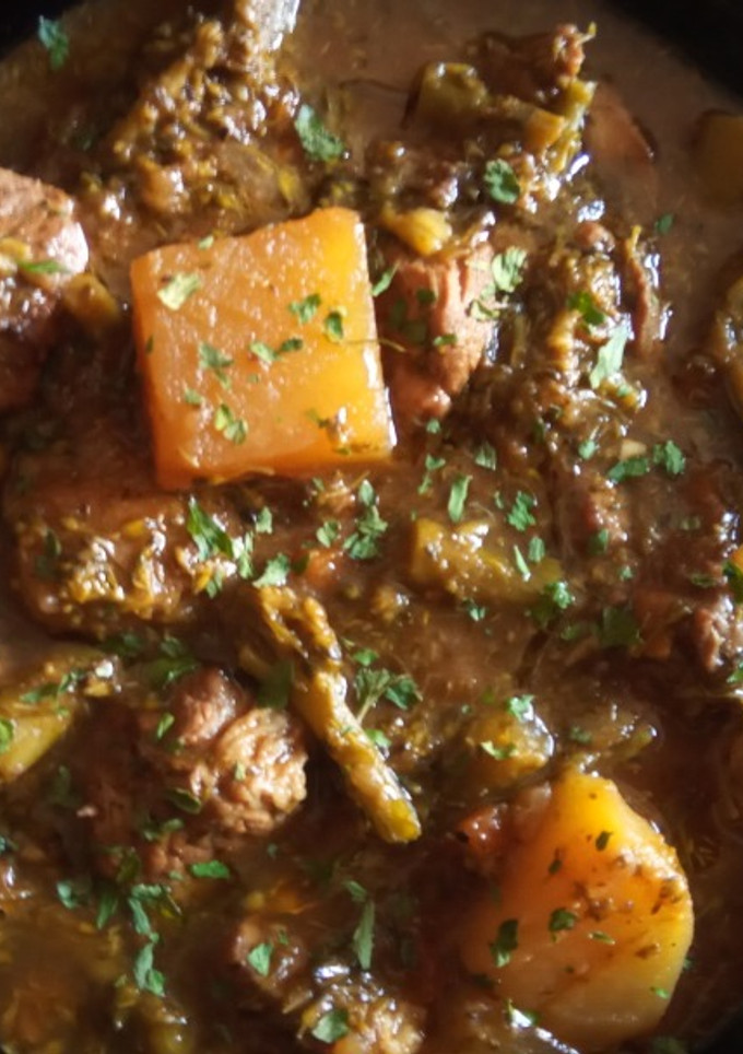 Una foto de Guiso de Cerdo con Patatas y Bimis