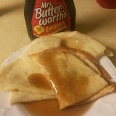 A picture of Ukrainian pancakes .
