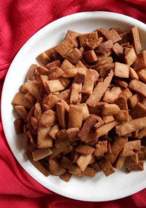 A picture of Sweet Sakkarpare.