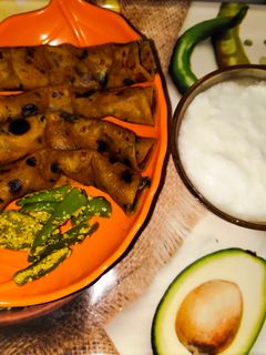 મેથી ના થેપલા (Methi Thepla Recipe In Gujarati) રેસીપી મુખ્ય ફોટો