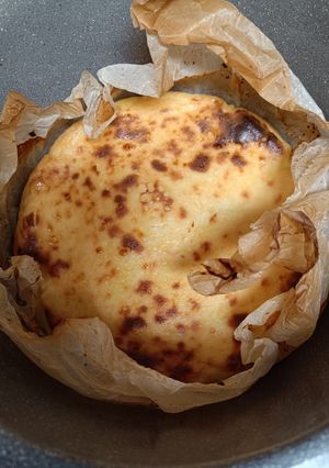 A picture of La Viña Cheesecake / GM H Deluxe Pot.