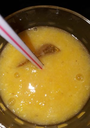 Una foto de Licuado de naranja y banana