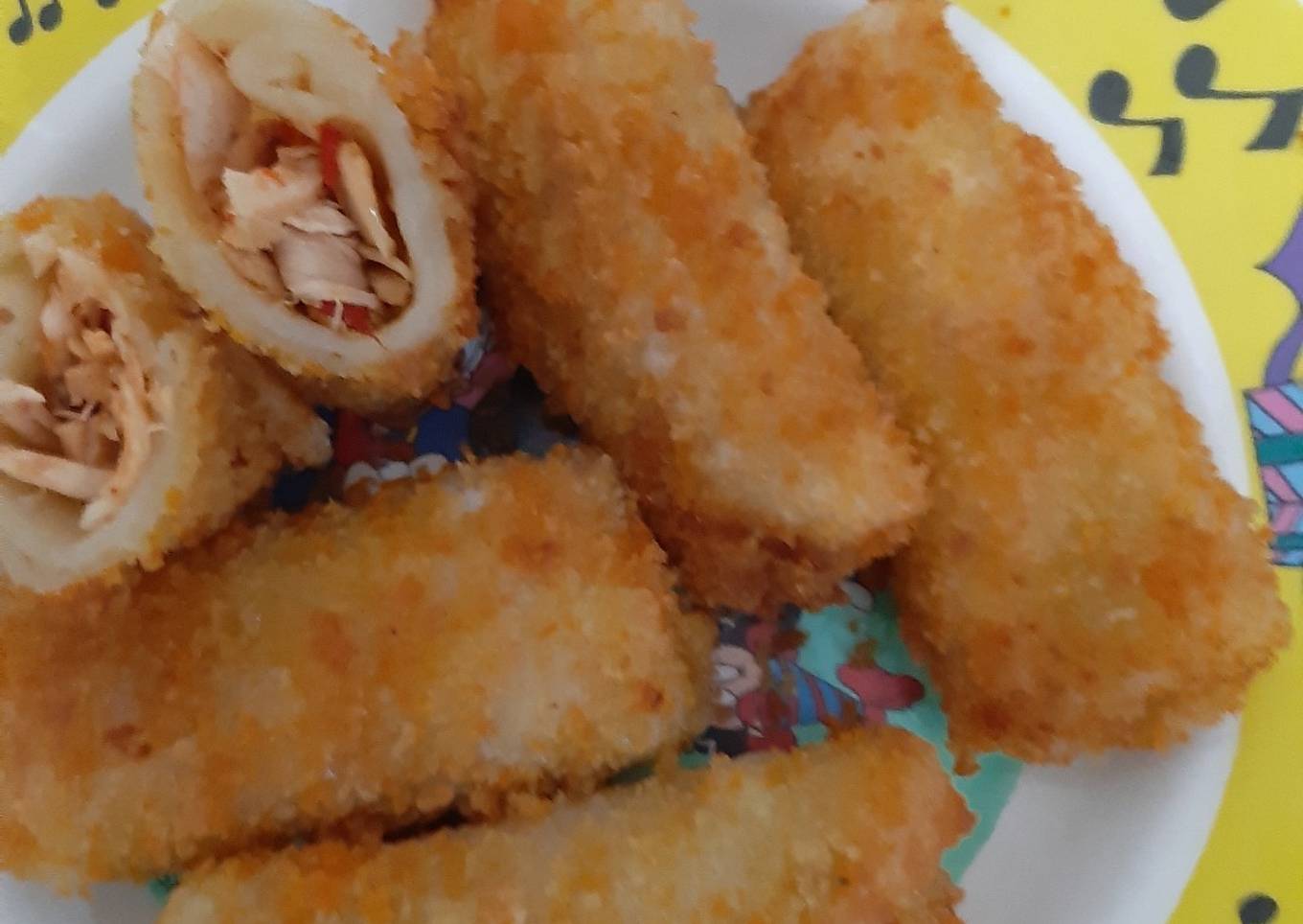 Risolis isi suir ayam pedas