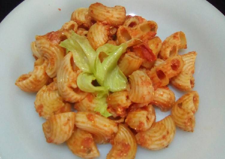 Recipe of Delicious Spicy pasta(macaroni)#jikonichallenge
