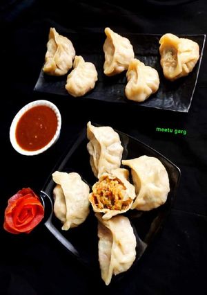 मोमोस टमाटर की चटनी (Momos tamatar ki chutney recipe in Hindi) रेसिपी मुख्य फोटो