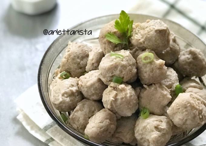 Resep Bakso Sapi Polos Kenyal Lembut Oleh Rista Arletta Cookpad