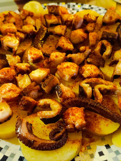 Una foto de Pulpo a la gallega