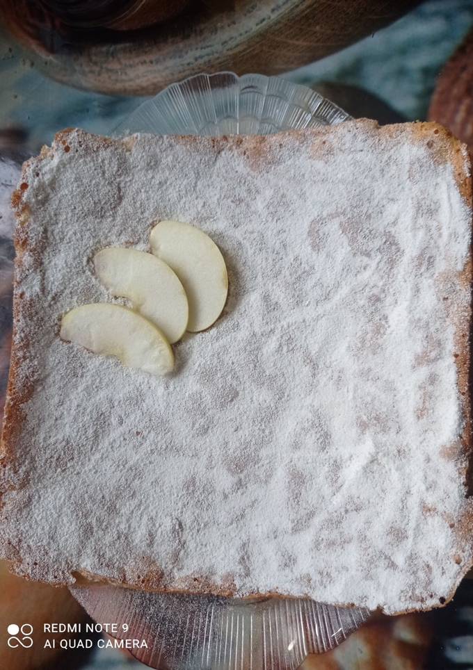 Шарлотка яблучна