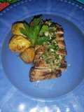 Filete al perejil con papas rústicas