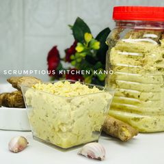 Ginger garlic paste A picture of Ginger garlic paste.
