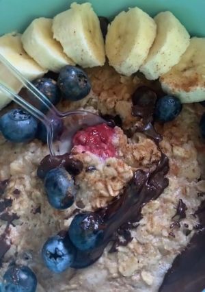 A picture of Raspberry Baked Oats.