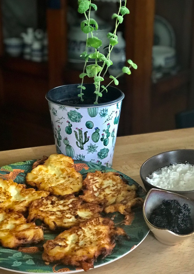 Una foto de Placki ziemniaczane —Tortitas de patata—