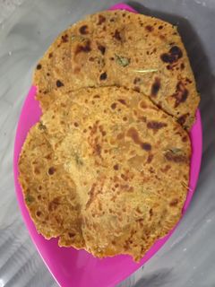 મિક્સ દાળ ના પરાઠા (લેફટ ઓવર) (Mix Dal Paratha Recipe In Gujarati) રેસીપી મુખ્ય ફોટો