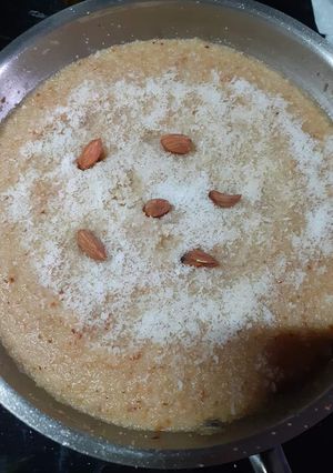 सूजी का हलवा(suji ka halwa recipe in hindi) रेसिपी मुख्य फोटो
