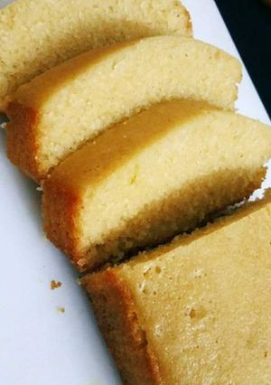 A picture of Orange Semolina Tea Cake.