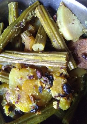 শুক্তো (shukto recipe in Bengali) রেসিপির প্রধান ছবি