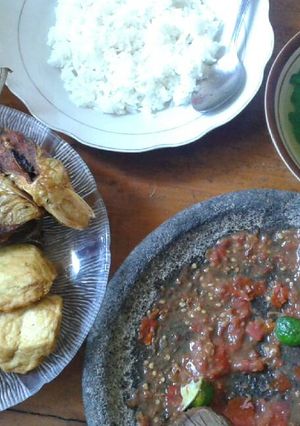 Foto resep Sayur kelor, sambal terasi,bandeng goreng