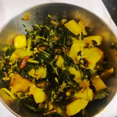 A picture of Methi saag.