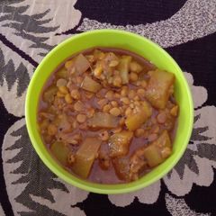 A picture of Bottle gourd and chana dal sabji.