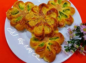 Hình của món Bánh mì ngọt nhân dừa.