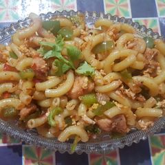 Chicken jalfareze macroni A picture of Chicken jalfareze macroni.