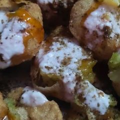 A picture of Dahi wale golgaphe.