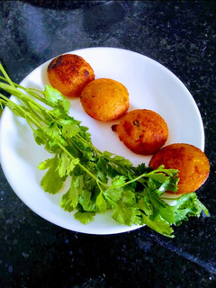 બેસન અપ્પમ (Besan Appe Recipe In Gujarati) રેસીપી મુખ્ય ફોટો