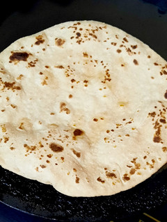 A picture of Sada simple roti.