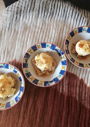 A picture of Pineapple crisp.