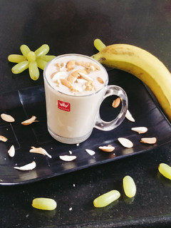 A picture of DRY Fruits Banana 🍌 smoothie 🥤.