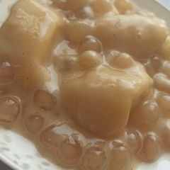A picture of Saging with latik.