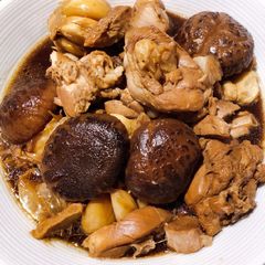 A picture of Chicken Bakuteh.