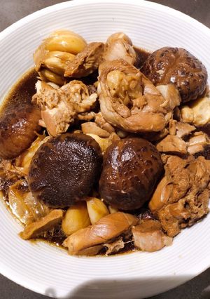 A picture of Chicken Bakuteh.