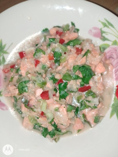 Una foto de Ceviche de salmón