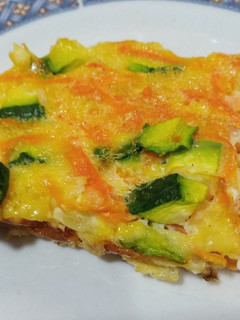 Una foto de Tortilla al horno de zapallitos y zanahoria