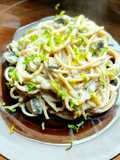 Spaghete cremoase cu ciuperci și ierburi de Provence