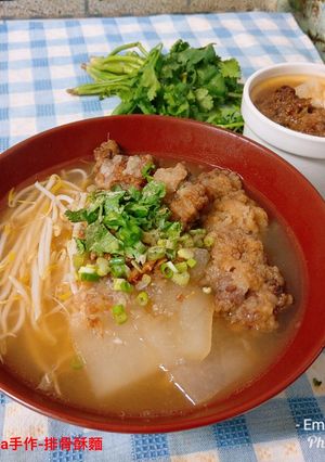 排骨酥麵 的食譜成品照片
