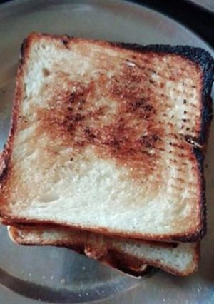 ब्रेड टोस्ट (Bread Toast recipe in Hindi) रेसिपी मुख्य फोटो