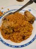 Arroz con pollo al ajillo