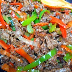 A picture of Stir fry beef.