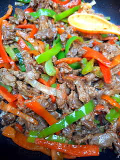 A picture of Stir fry beef.