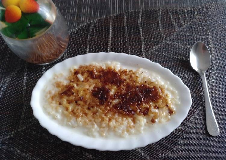 Arroz con leche con azúcar quemada