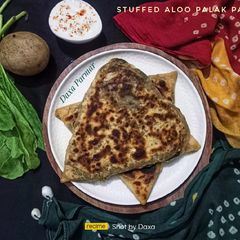 Stuffed Aloo Palak Paratha (Punjabi Style) A picture of Stuffed Aloo Palak Paratha (Punjabi Style).
