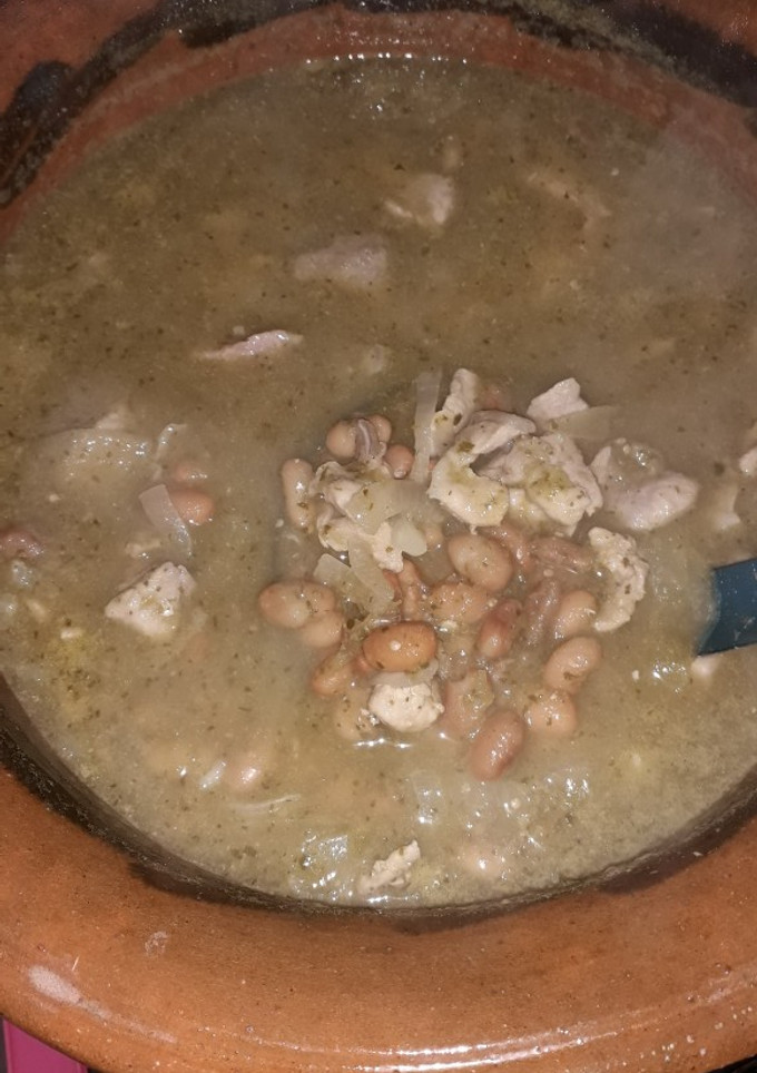 Una foto de Frijoles en caldo verde