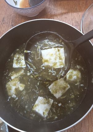 Hình của món Canh cá cơm nhật + đậu phụ trắng+ rong biển.