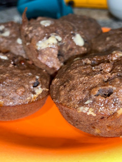 Una foto de Budín o Muffins de Banana con Chips de Chocolate