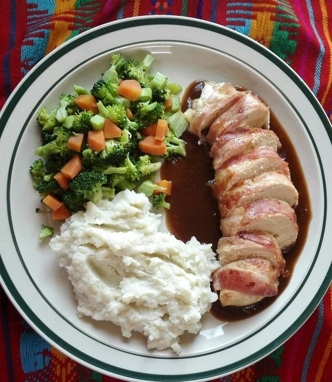 Una foto de Pechuga de Pollo en salsa de Tamarindo