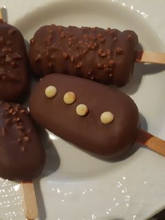 Una foto de Helados Magnum caseros
