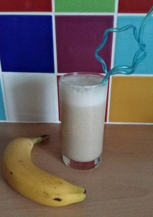 A picture of Vickys Banana Juice (Vegan Milk Alternative) GF DF EF SF NF.