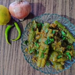 A picture of Stuffed Torai (Stuffed Ridge Gourd).